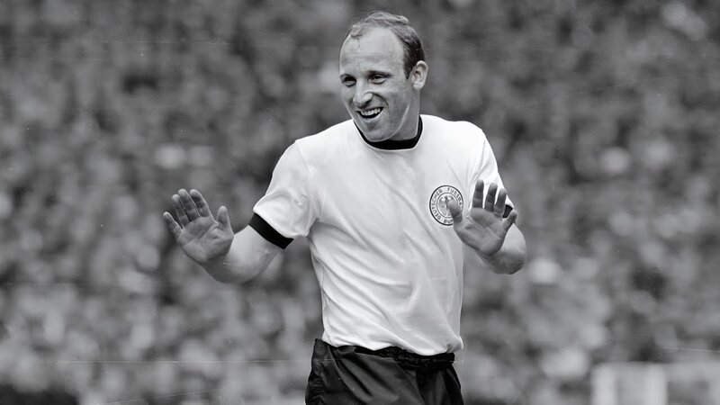 Uwe Seeler: Tiểu sử và sự nghiệp đáng kinh ngạc