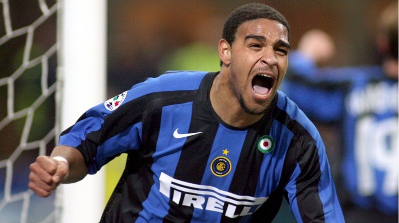 Adriano trong màu áo của CLB AC Milan